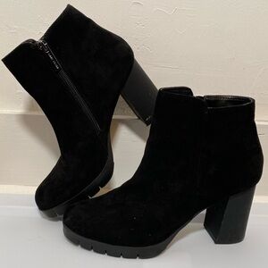 Anne Klein Black Sueded Fabric 3 1/2” Heeled Boots Size 8 Fall Winter Staple